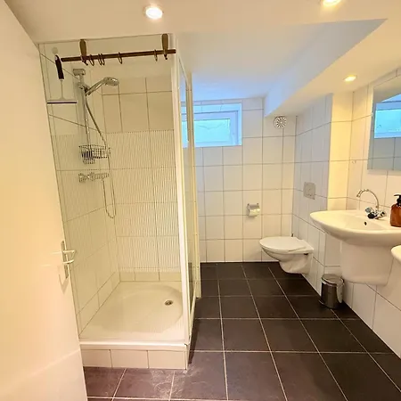 Family With Sauna, 12p